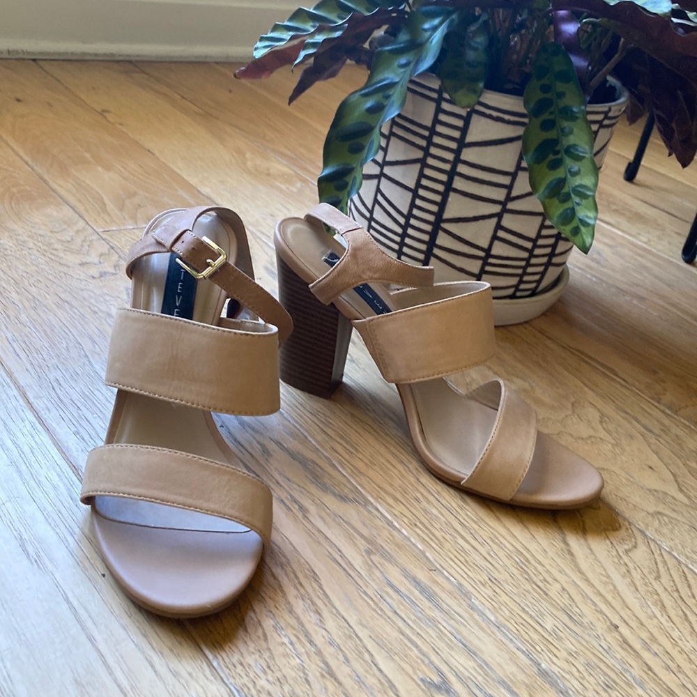 Tan Sandal block heels by Steve Madden.  Size 8 M.